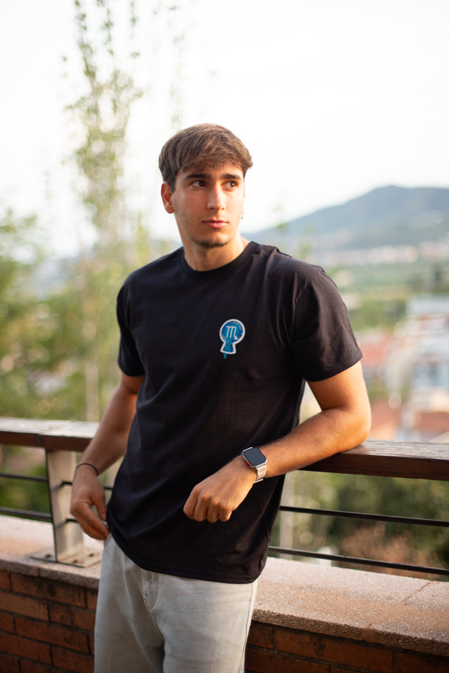 Camiseta Regular Legend puesta